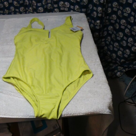 Kona Sol Women's One Piece Swimsuit Tummy Control U-Wire Lime Medium (8-10) - Picture 4 of 16